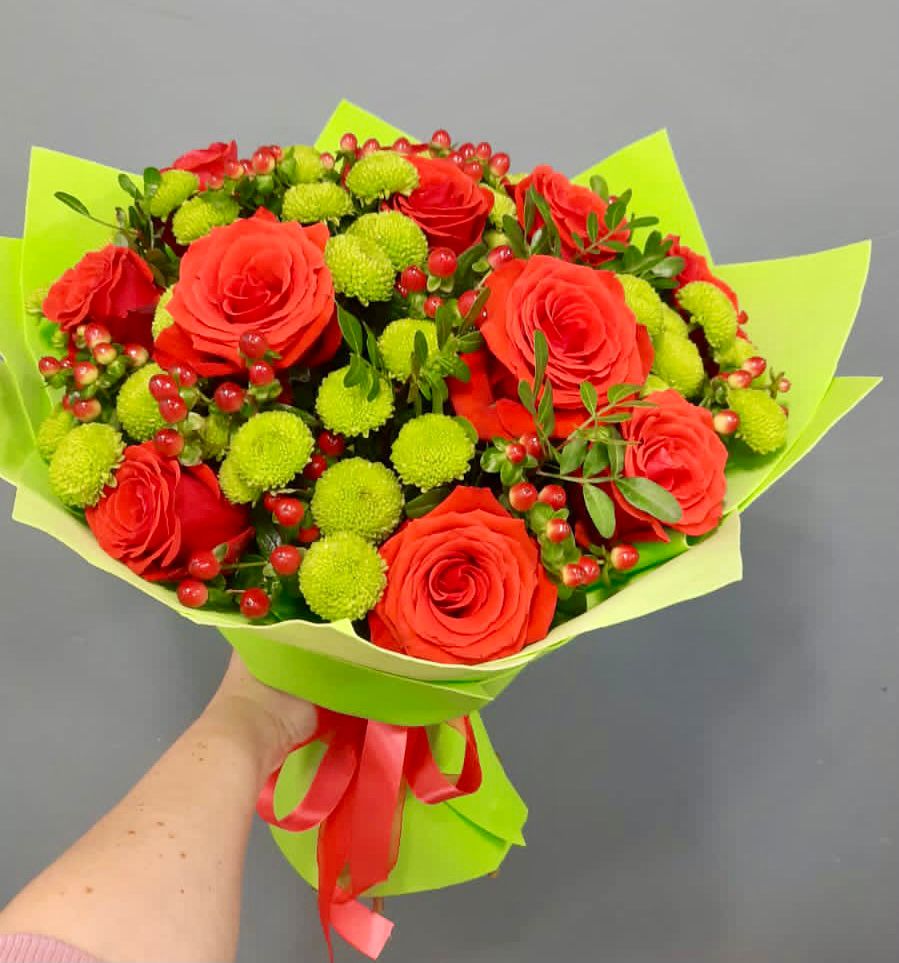 Букет цветов из: Хризантемы и Розы в Юрьевце