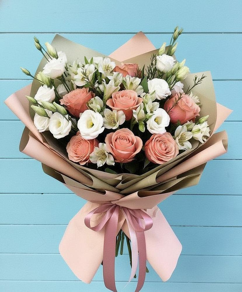 Букет цветов из: Розы, Альстромерии и Лизиантусы в Юрьевце