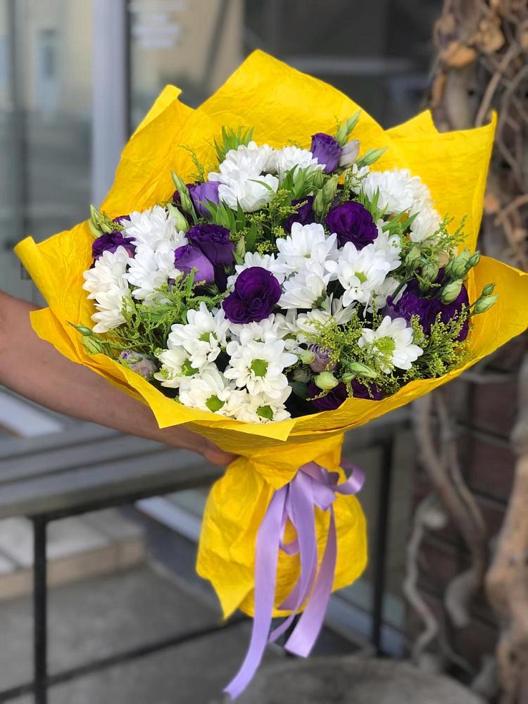 Букет цветов из: Ирисы, Хризантемы и Ромашки в Юрьевце