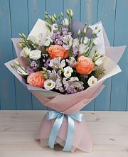 Букет цветов из:  Лизиантусы, Розы, Альстромерии и Гипсофила в Юрьевце