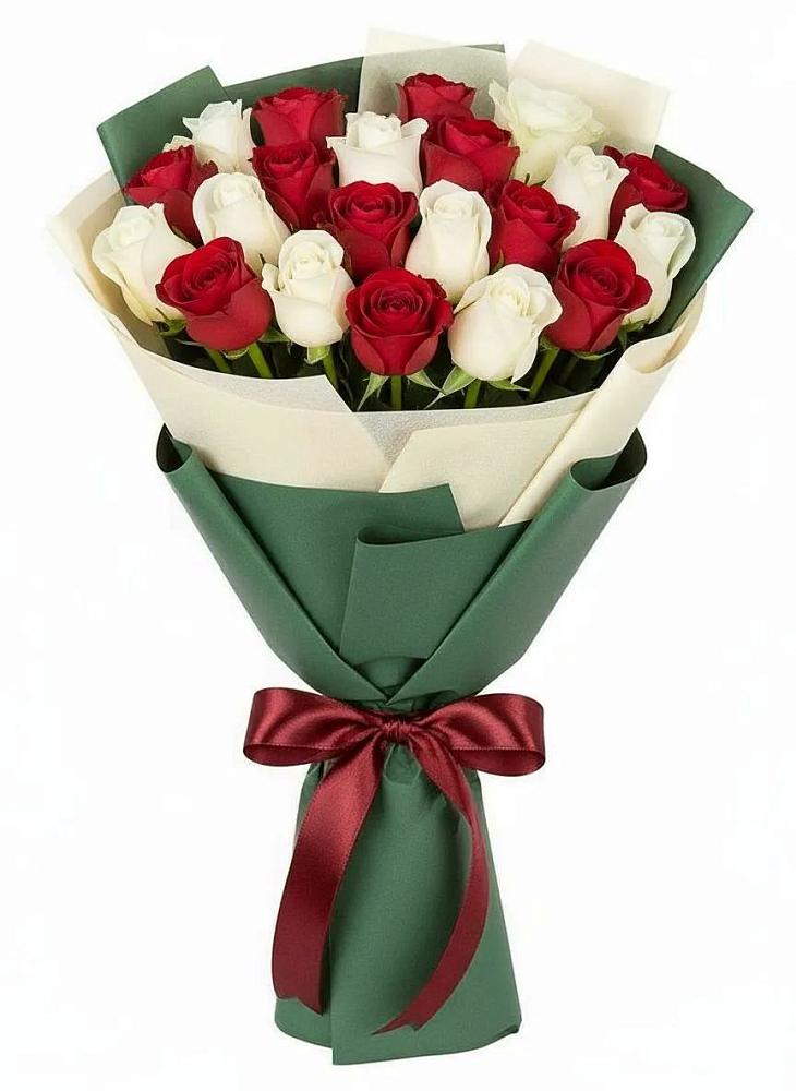 Букет Микс из красных и белых роз в Юрьевце