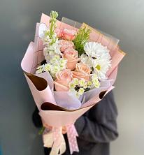 Букет цветов из:  Хризантемы и Розы в Юрьевце