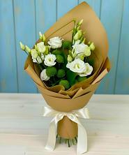 Букет цветов из:  Хризантемы и Лизиантусы в Юрьевце