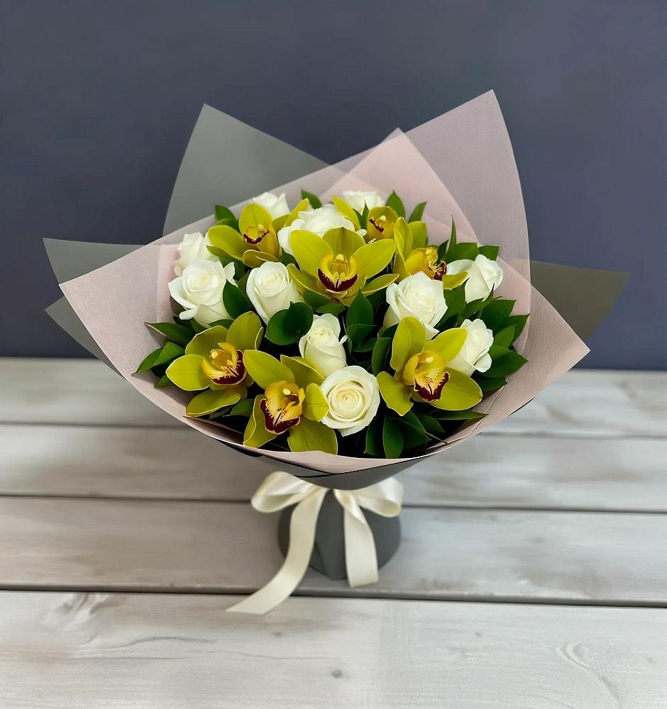 Букет цветов из: Орхидеи и Розы в Юрьевце