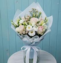 Букет цветов из:  Розы и Лизиантусы в Юрьевце