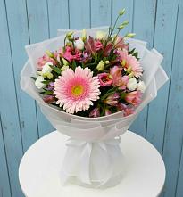 Букет цветов из:  Герберы, Альстромерии и Лизиантусы в Юрьевце