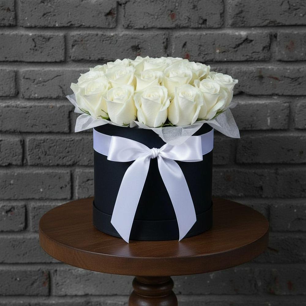 Цветочная композиция из Розы в шляпной коробке в Юрьевце