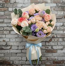 Букет цветов из:  Розы, Лизиантусы и Гвоздики #REPLACE_PRED# Юрьевце