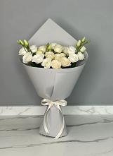 Букет цветов из:  Розы и Лизиантусы в Юрьевце